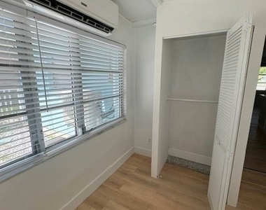 5305 Cocoa Court - Photo Thumbnail 10