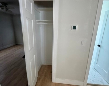 5305 Cocoa Court - Photo Thumbnail 12