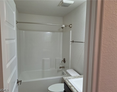 1923 Villia Street - Photo Thumbnail 28
