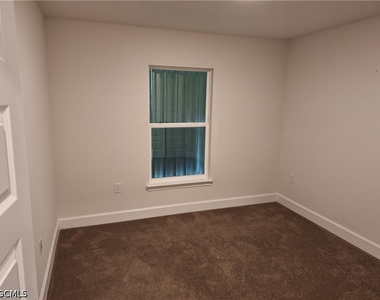 1923 Villia Street - Photo Thumbnail 10