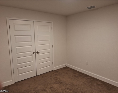 1923 Villia Street - Photo Thumbnail 31