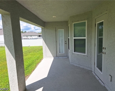 1923 Villia Street - Photo Thumbnail 38