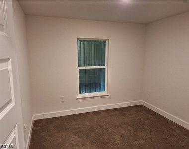 1923 Villia Street - Photo Thumbnail 11