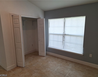 1923 Villia Street - Photo Thumbnail 22