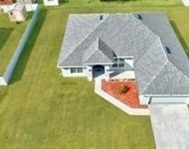 1923 Villia Street - Photo Thumbnail 1