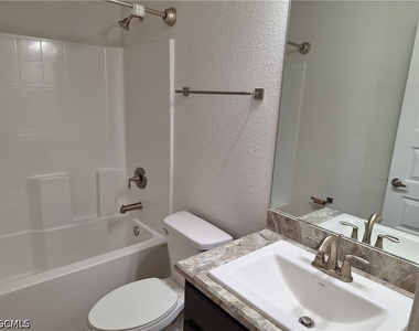 1923 Villia Street - Photo Thumbnail 29