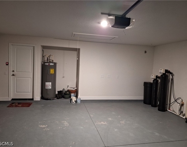 1923 Villia Street - Photo Thumbnail 27