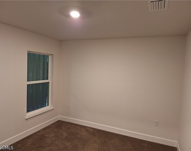 1923 Villia Street - Photo Thumbnail 12