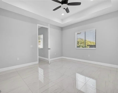 1715 Sw 3rd Street - Photo Thumbnail 12