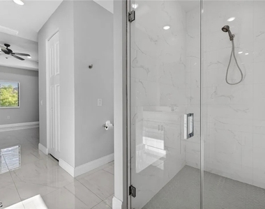 1715 Sw 3rd Street - Photo Thumbnail 14