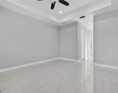 1715 Sw 3rd Street - Photo Thumbnail 9