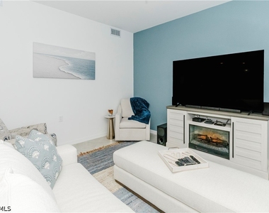 5555 Double Eagle Circle - Photo Thumbnail 11