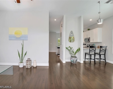 3037 Lunar Street - Photo Thumbnail 2
