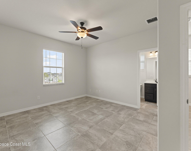 8432 Paragrass Avenue - Photo Thumbnail 21