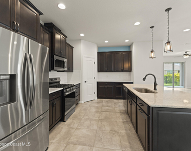 8432 Paragrass Avenue - Photo Thumbnail 8