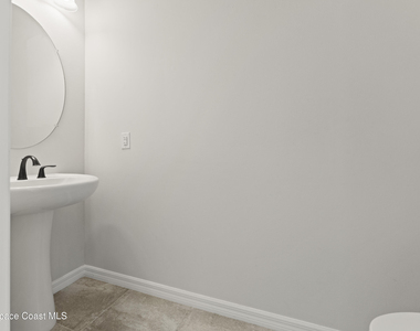 8432 Paragrass Avenue - Photo Thumbnail 9