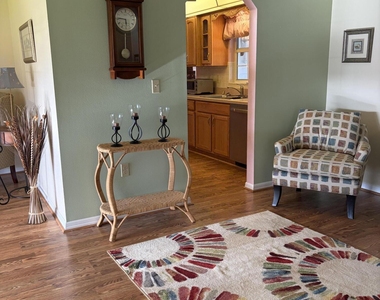629 Ebony Street - Photo Thumbnail 7