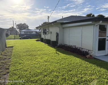 629 Ebony Street - Photo Thumbnail 4