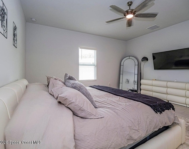 3010 Eldron Boulevard Se - Photo Thumbnail 13