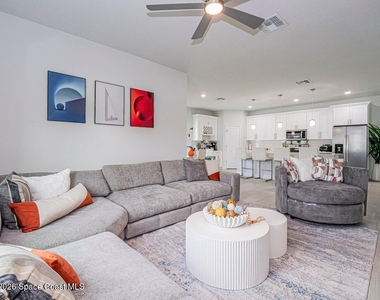 3010 Eldron Boulevard Se - Photo Thumbnail 11