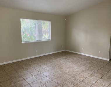 481 Harrington Street Sw - Photo Thumbnail 7