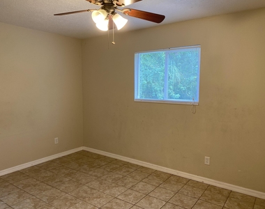 481 Harrington Street Sw - Photo Thumbnail 13