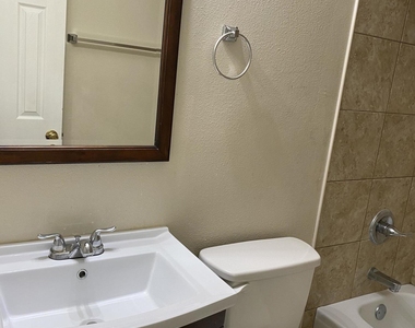 481 Harrington Street Sw - Photo Thumbnail 11