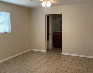 481 Harrington Street Sw - Photo Thumbnail 6