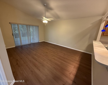 3022 Pebble Creek Street - Photo Thumbnail 5