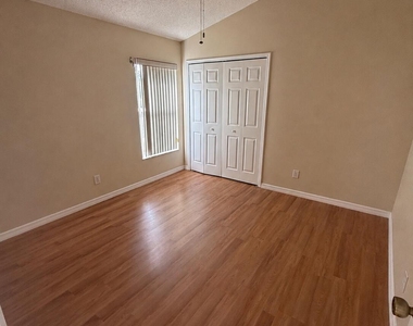 3022 Pebble Creek Street - Photo Thumbnail 13