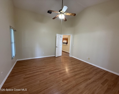 3022 Pebble Creek Street - Photo Thumbnail 9