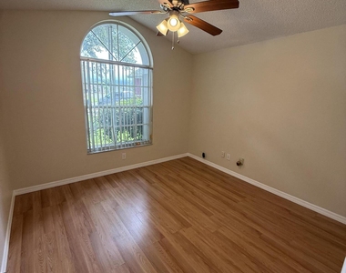 3022 Pebble Creek Street - Photo Thumbnail 10