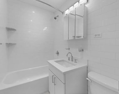 West 55 Street - Photo Thumbnail 2