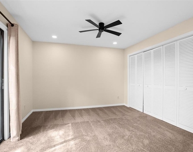 15319 W Pond Woods Drive - Photo Thumbnail 31