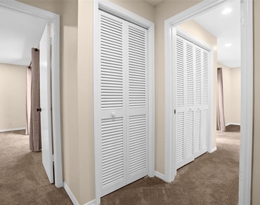 15319 W Pond Woods Drive - Photo Thumbnail 27