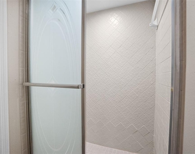 15319 W Pond Woods Drive - Photo Thumbnail 23