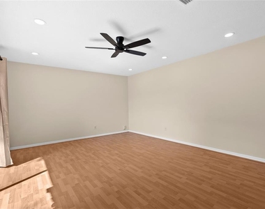 15319 W Pond Woods Drive - Photo Thumbnail 7