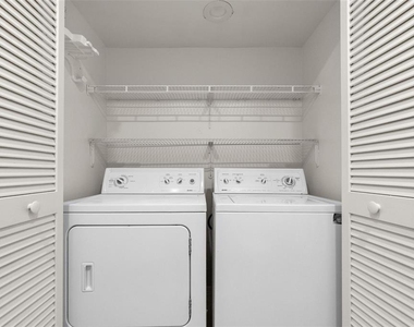 15319 W Pond Woods Drive - Photo Thumbnail 17