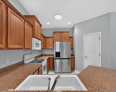 1113 Savannah Landings Avenue - Photo Thumbnail 46