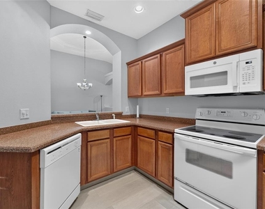 1113 Savannah Landings Avenue - Photo Thumbnail 40