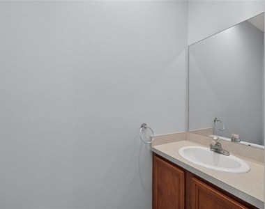 1113 Savannah Landings Avenue - Photo Thumbnail 23