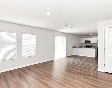 13 Zebulon Place - Photo Thumbnail 2