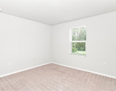 13 Zebulon Place - Photo Thumbnail 7