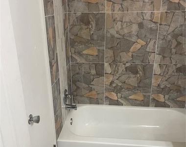 613 61st Avenue Terrace E - Photo Thumbnail 12