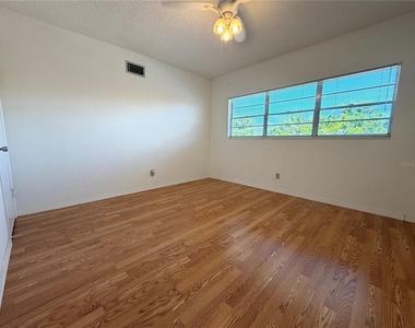 2383 Netherlands Drive - Photo Thumbnail 11