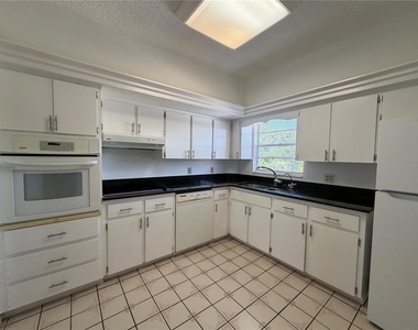 2383 Netherlands Drive - Photo Thumbnail 3