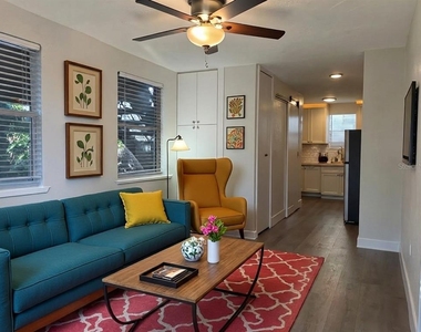 3734 Burlington Avenue N - Photo Thumbnail 1
