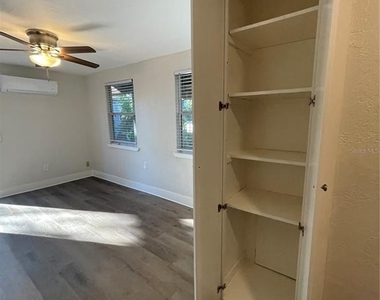3734 Burlington Avenue N - Photo Thumbnail 13