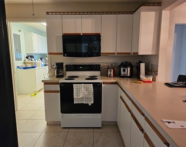 206 Sola Lane - Photo Thumbnail 6