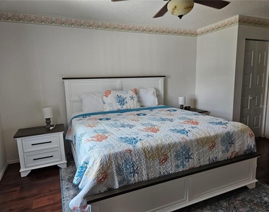206 Sola Lane - Photo Thumbnail 14